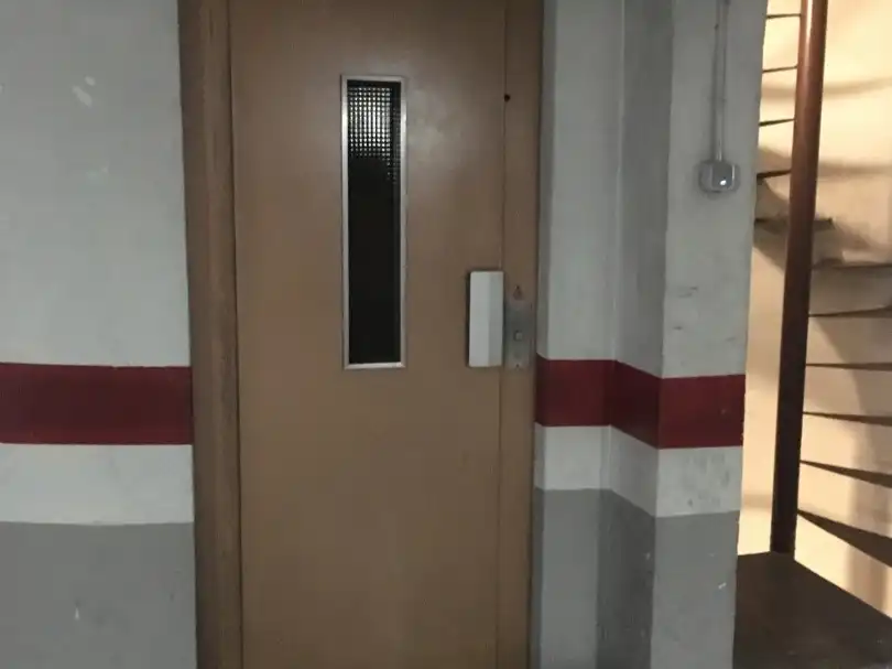 Garatge de lloguer a Avinguda Eusebi Sempere, 6, Ensanche - Diputación