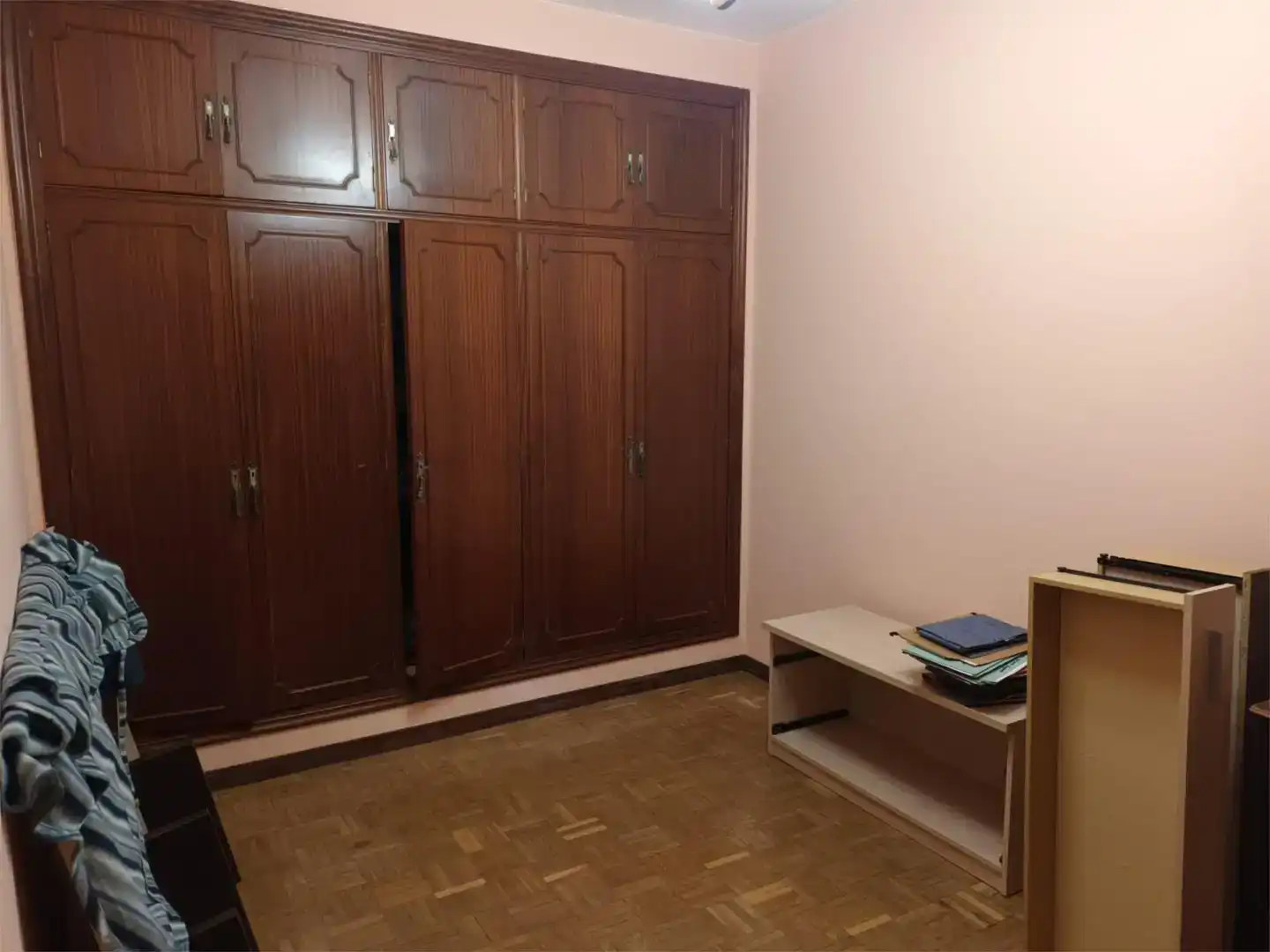 Dormitori de Casa adosada en venda en Bergondo amb Balcó