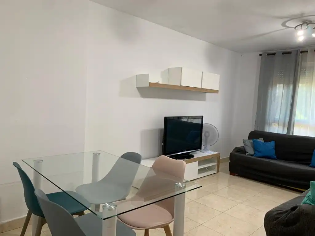 Sala d'estar de Pis de lloguer en Murcia amb Aire condicionat, Moblat i Forn