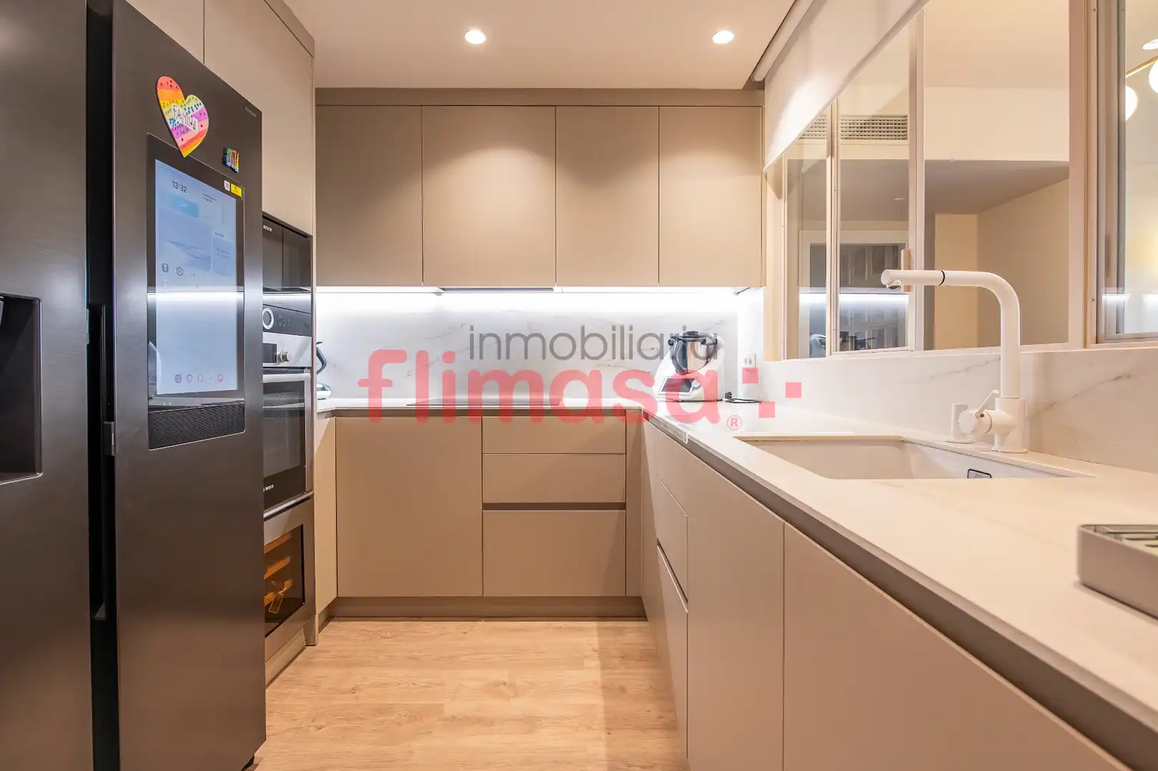 Kitchen of Flat for sale in Boadilla del Monte  with Air Conditioner, Heating and Terrace