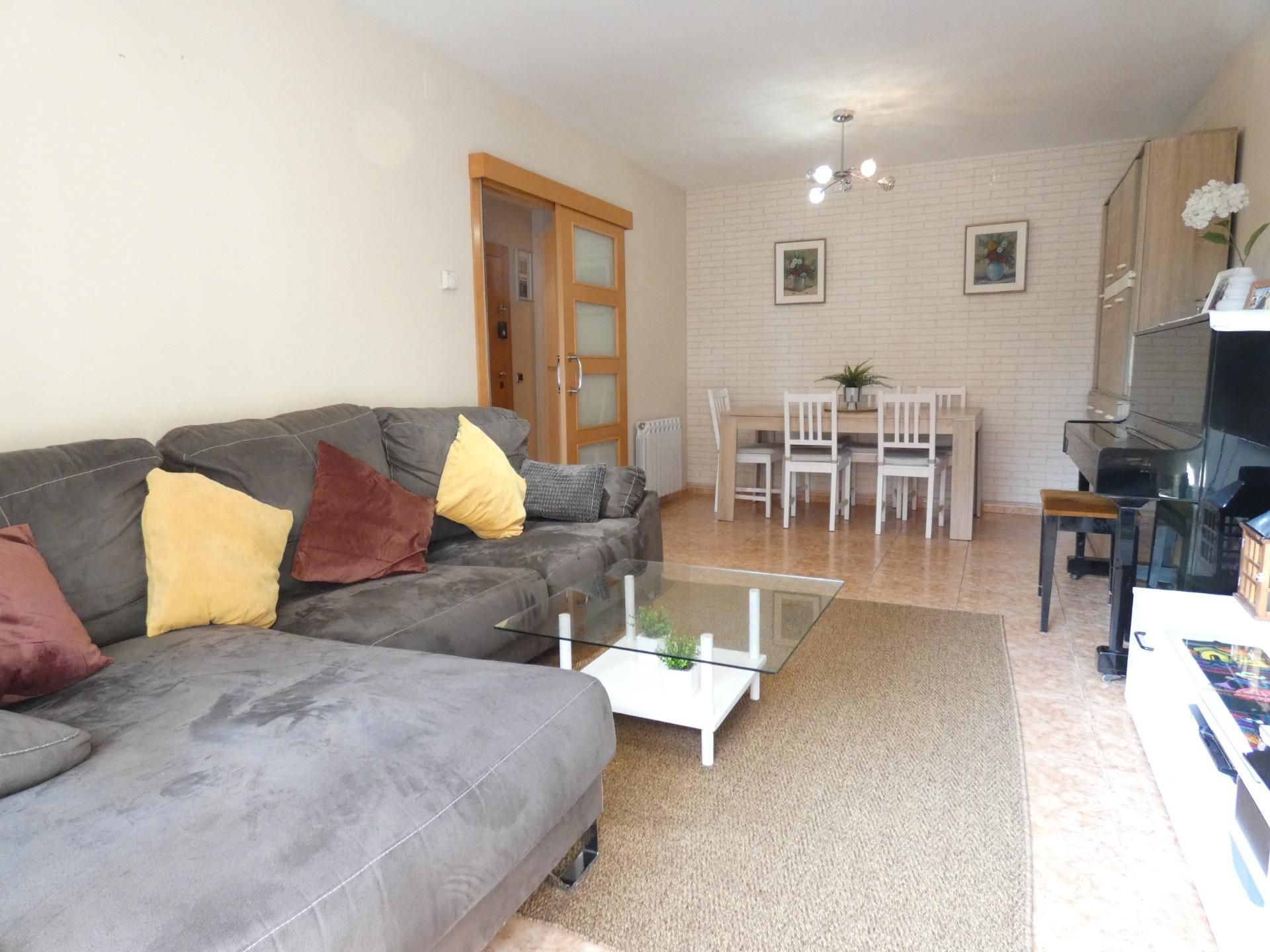 Living room of Flat for sale in Igualada  with Heating, Terrace and Balcony