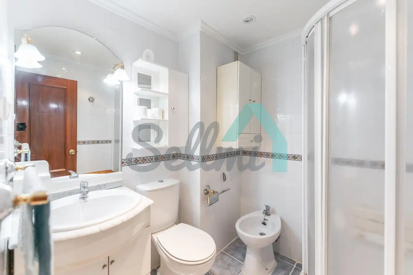 Bathroom of Flat for sale in Oviedo   with Heating and Parquet flooring