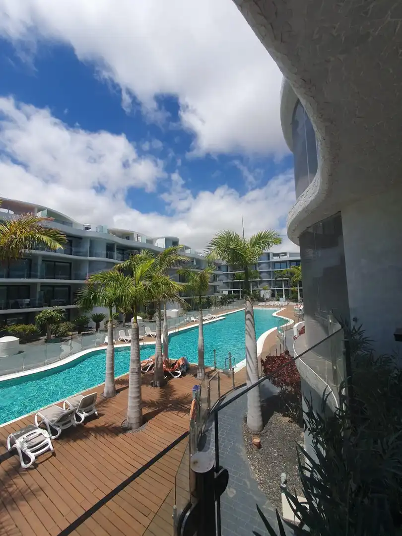Piscina de Apartament de lloguer en Arona amb Aire condicionat, Terrassa i Moblat
