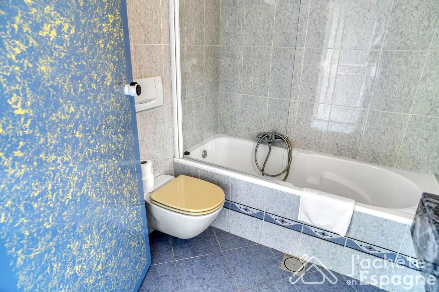 Bathroom of Buildings for sale in Vinaròs