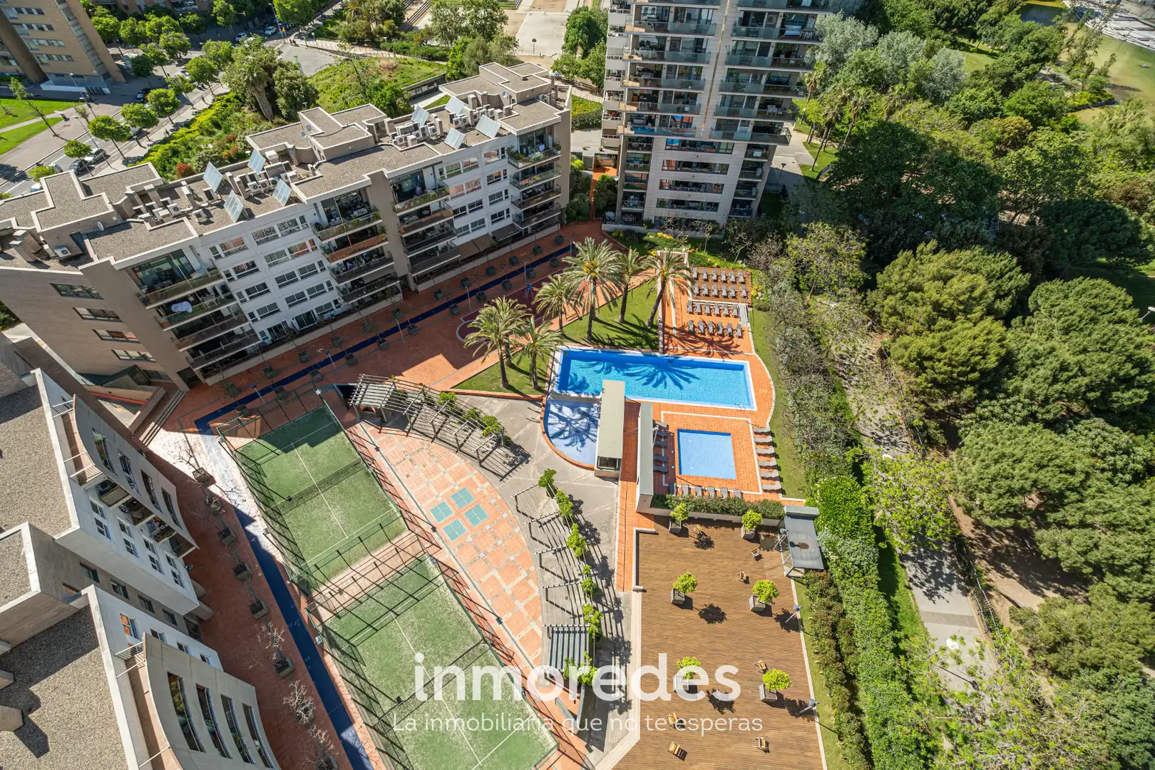 Piscina de Pis en venda en Barcelona amb Aire condicionat, Calefacció i Parquet