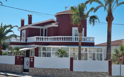Vista exterior de Casa o xalet en venda en Alcalà de Xivert amb Aire condicionat, Calefacció i Jardí privat
