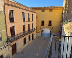 Vista exterior de Pis en venda en Caravaca de la Cruz amb Traster, Moblat i Balcó