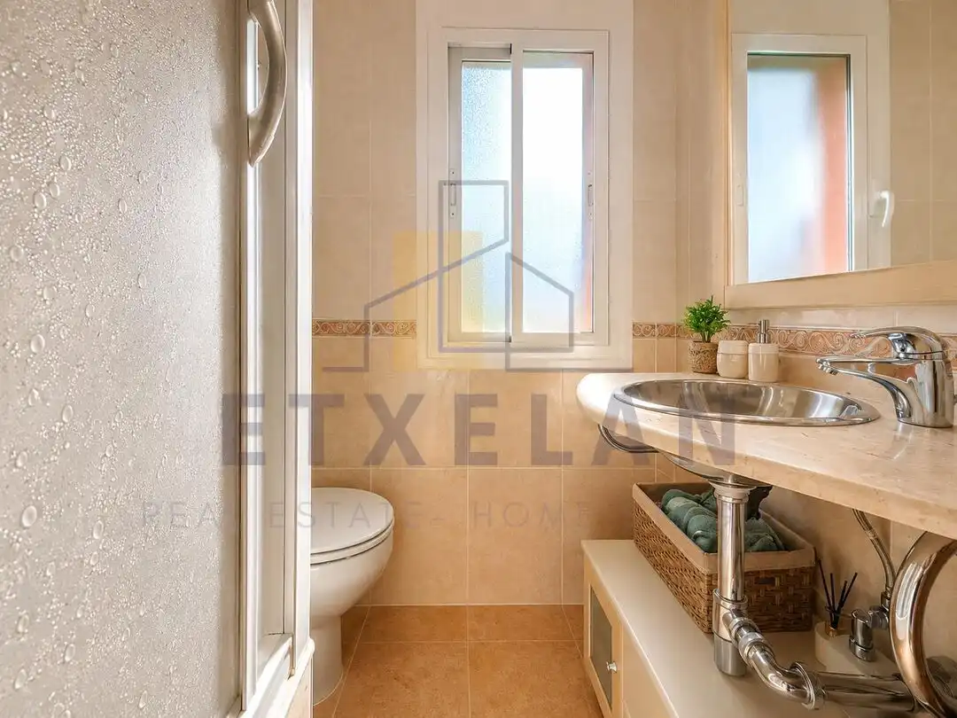 Baño de Piso en venta en Atxondo con Calefacción y Amueblado
