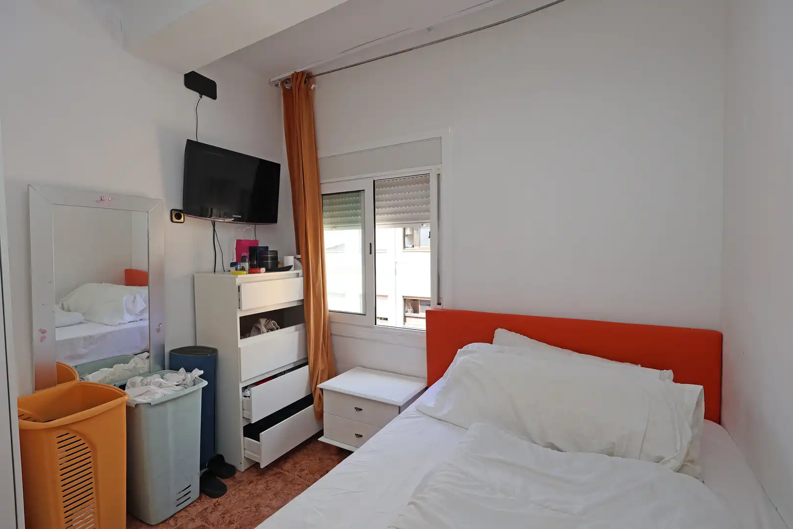 Bedroom of Flat for sale in L'Hospitalet de Llobregat