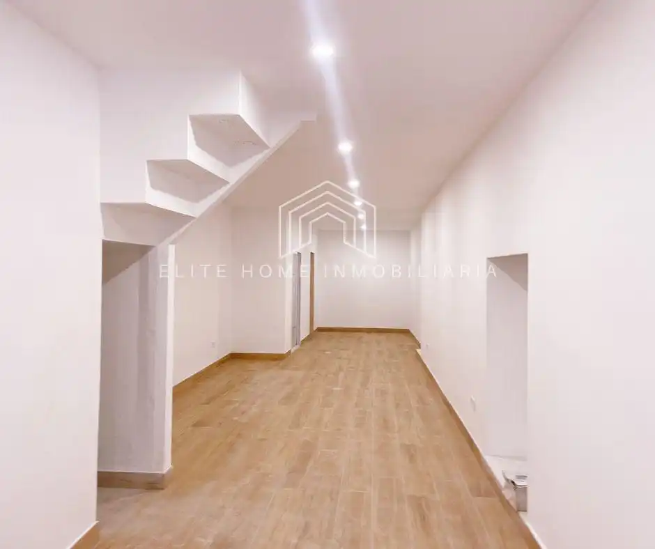 Business premises for sale in Centro, imagen 2
