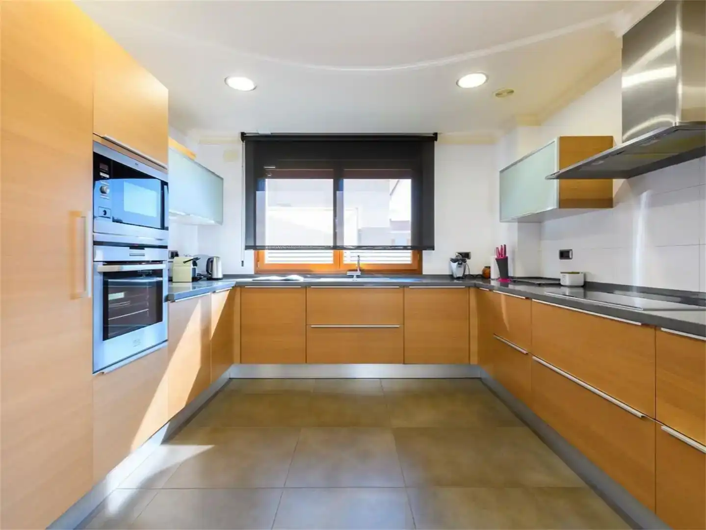 Cuina de Casa o xalet de lloguer en Oropesa del Mar / Orpesa amb Aire condicionat, Jardí privat i Parquet