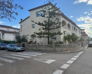 Exterior view of Single-family semi-detached for sale in El Vendrell  with Heating, Terrace and Storage room