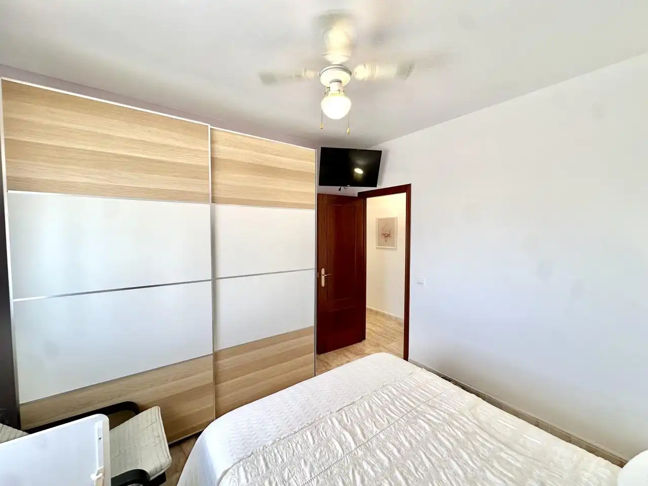 Habitación de Casa adosada en venta en Fuente de Piedra con Aire acondicionado, Terraza y Piscina comunitaria