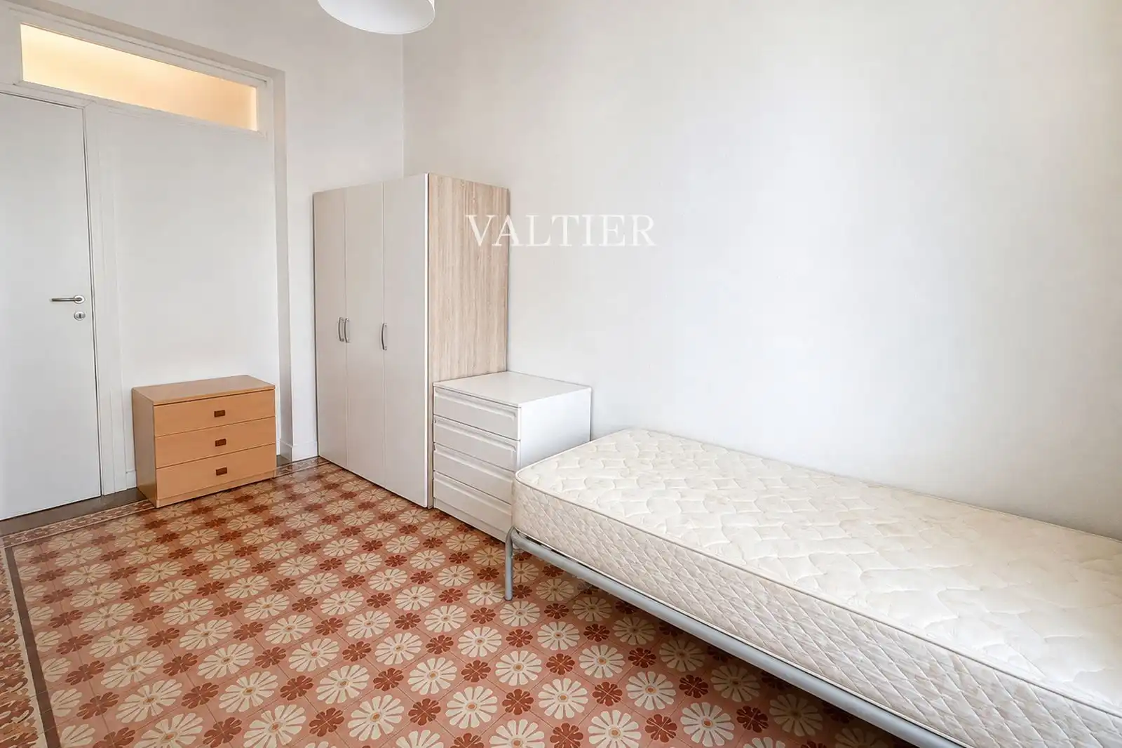 Habitación de Piso de alquiler en Madrid con Amueblado