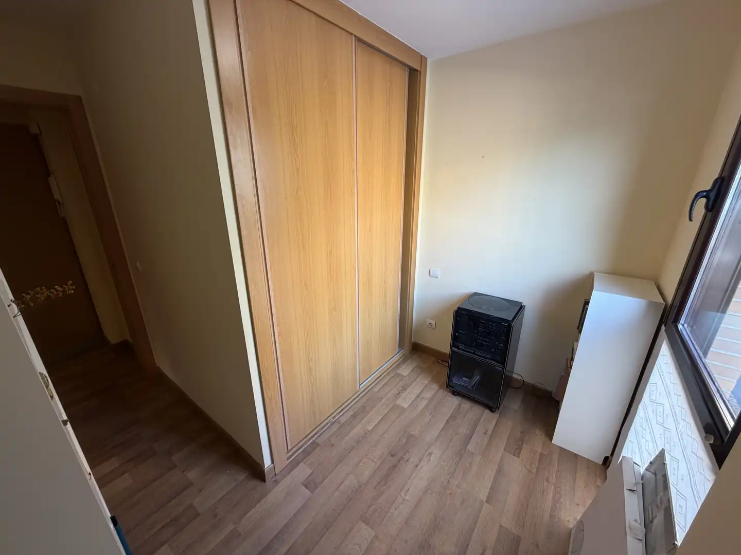 Habitación de Piso en venta en Yuncler con Calefacción, Trastero y Piscina