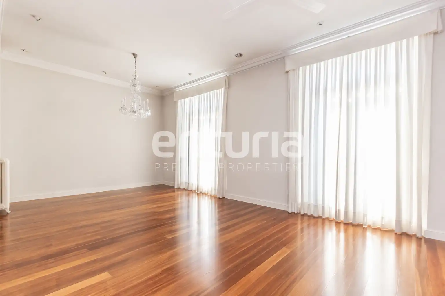 Sala d'estar de Oficina de lloguer en Valencia amb Aire condicionat, Calefacció i Balcó