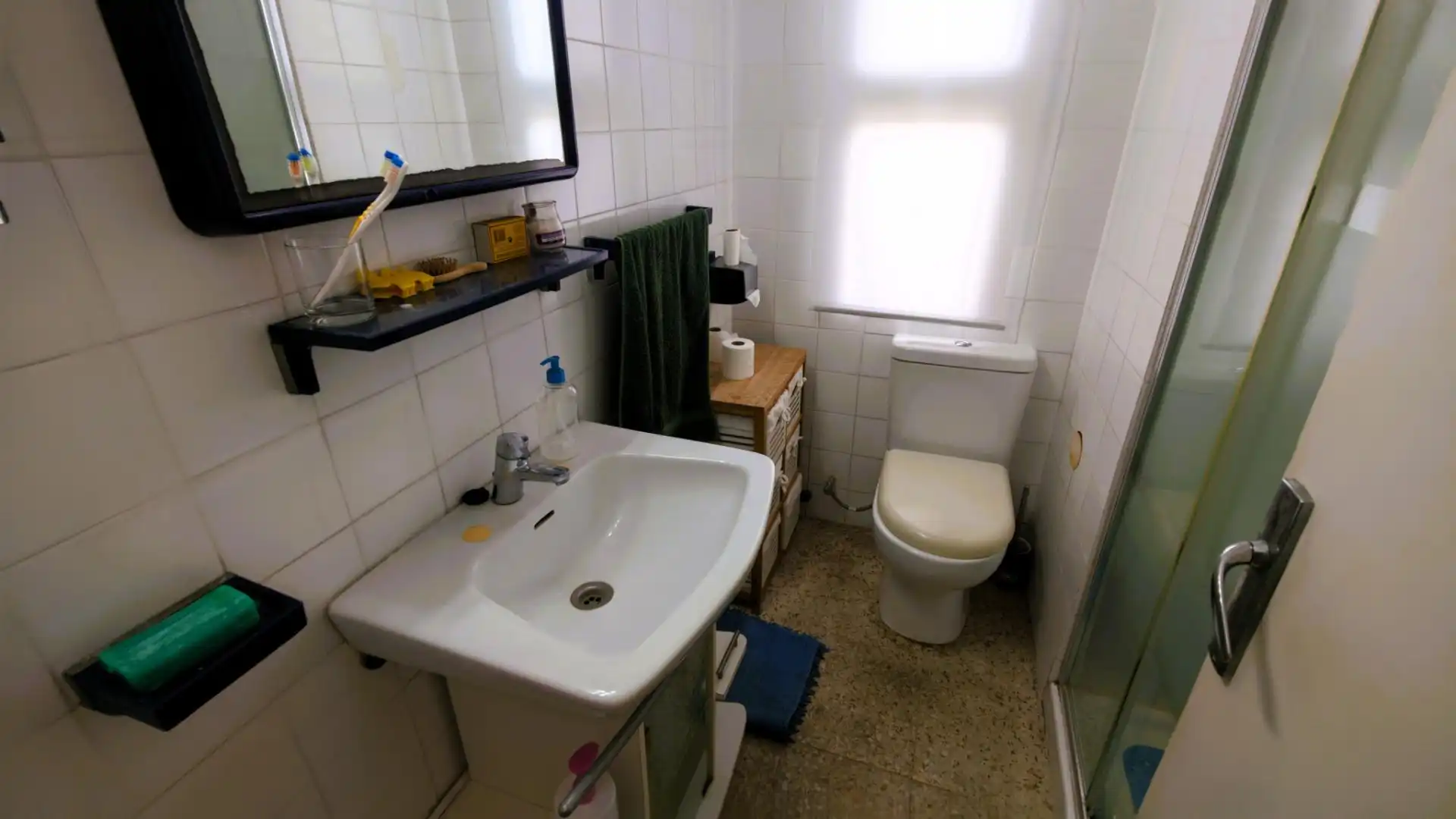 Bany de Pis en venda en Motril amb Calefacció, Moblat i Balcó