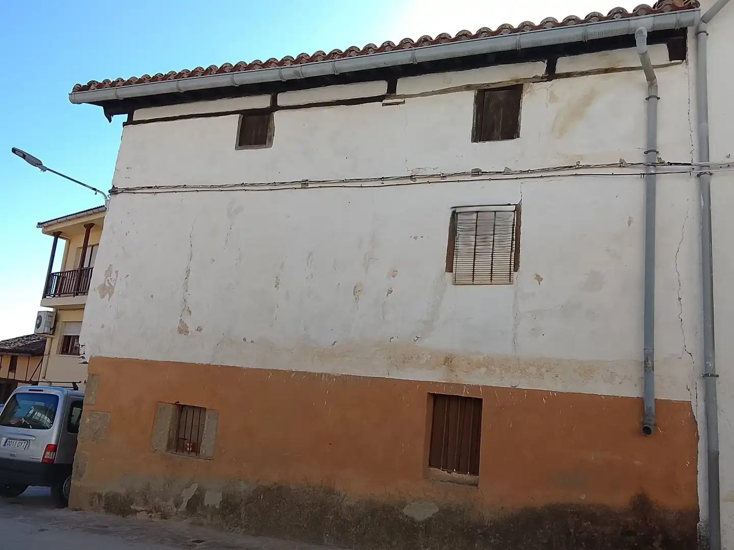 Exterior view of Houses for sale in Madrigal de la Vera