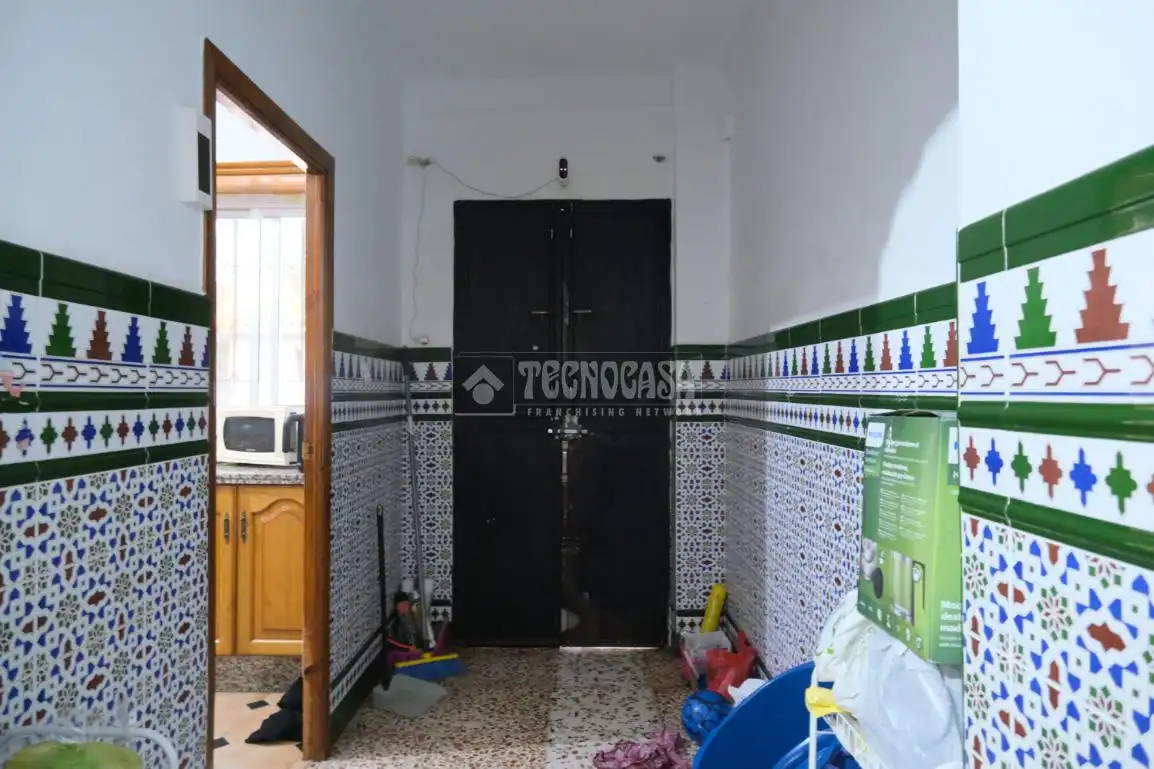 Detached homes for sale in Sevilla  with Air Conditioner and Balcony