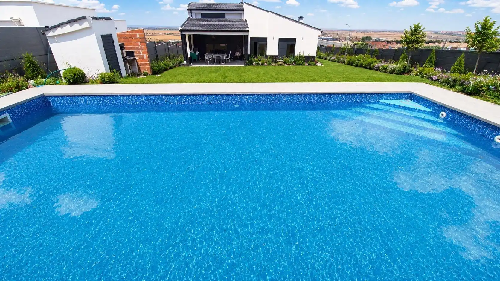 Piscina de Casa o chalet en venta en Carrascal de Barregas con Aire acondicionado, Calefacción y Jardín privado