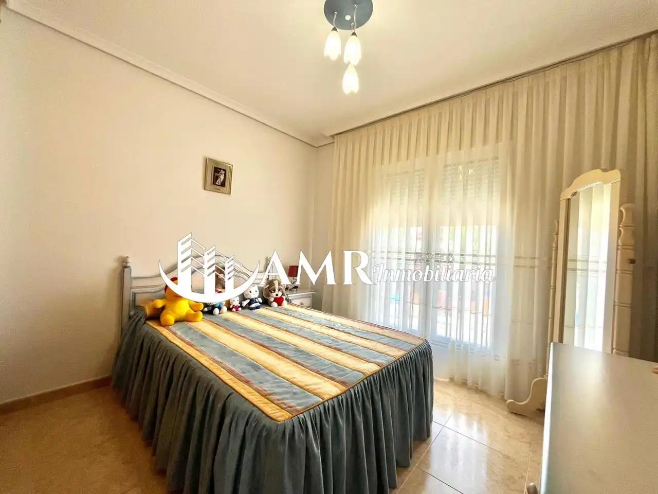 Habitación de Casa adosada en venta en Casarrubuelos con Aire acondicionado, Calefacción y Jardín privado