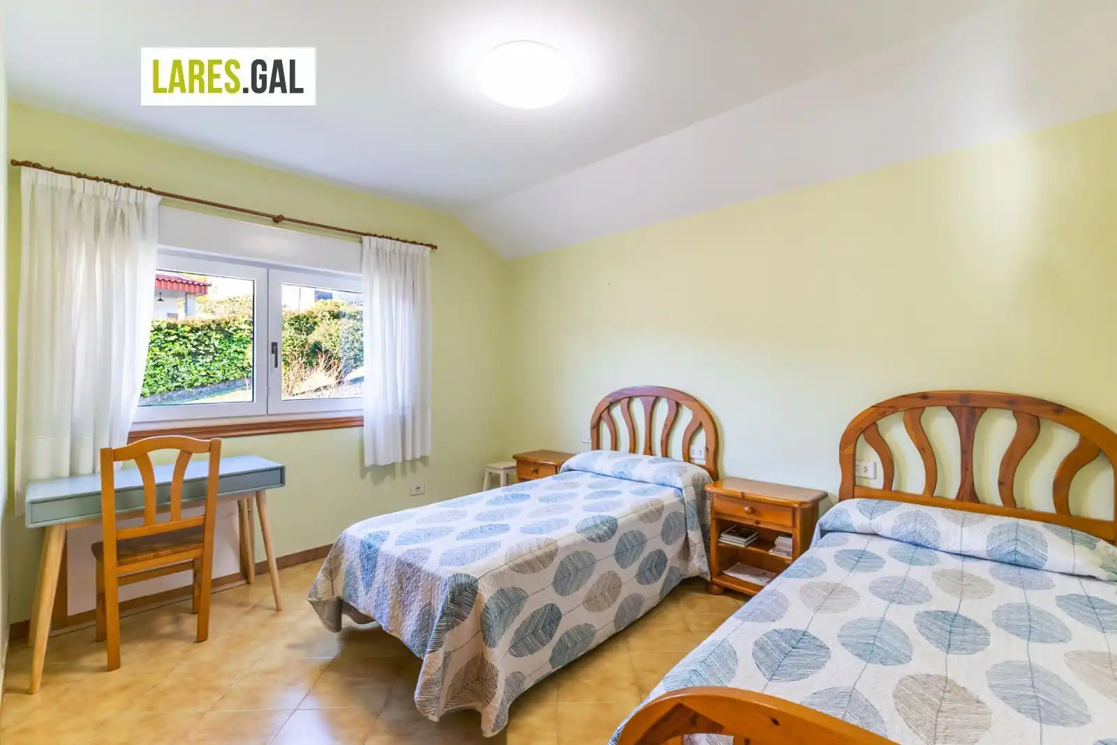 Habitación de Casa o chalet en venta en Cangas  con Calefacción y Trastero
