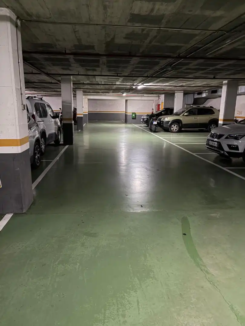 Einzelparkplatz mit Aufzug zum Verkauf in Carrer de Jorge Manrique