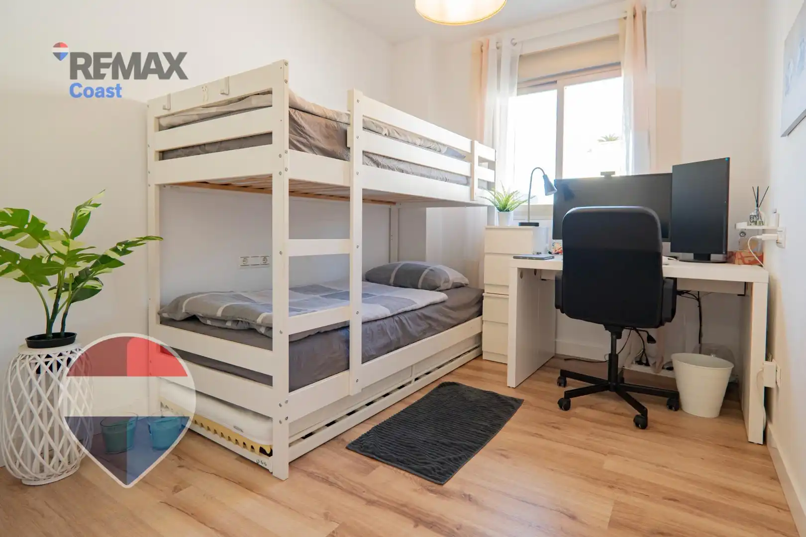 Habitación de Piso en venta en Málaga con Aire acondicionado, Calefacción y Jardín privado