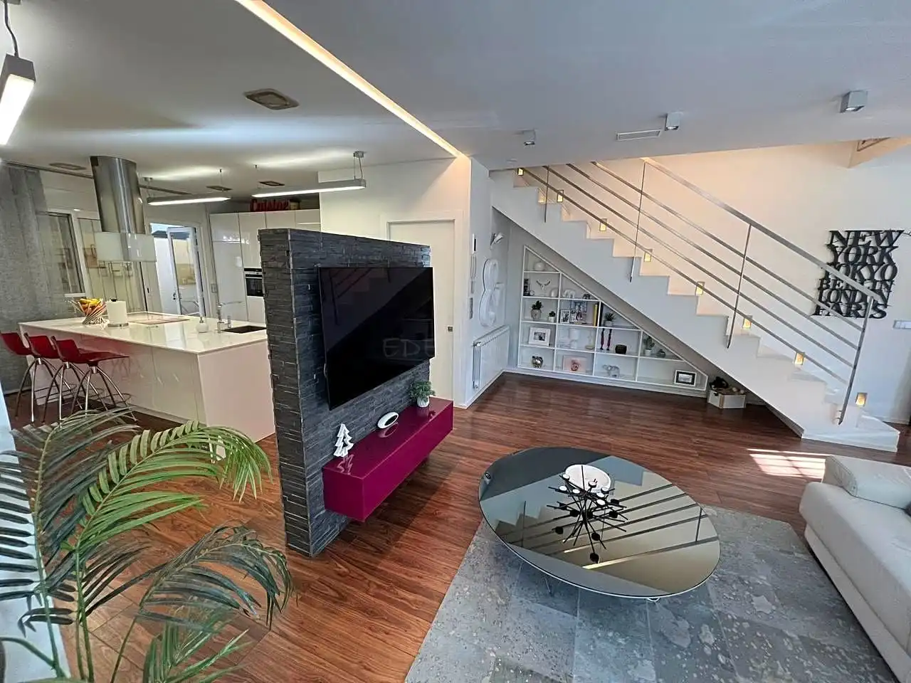 Sala d'estar de Dúplex per a compartir en Moncada amb Aire condicionat, Jardí privat i Terrassa