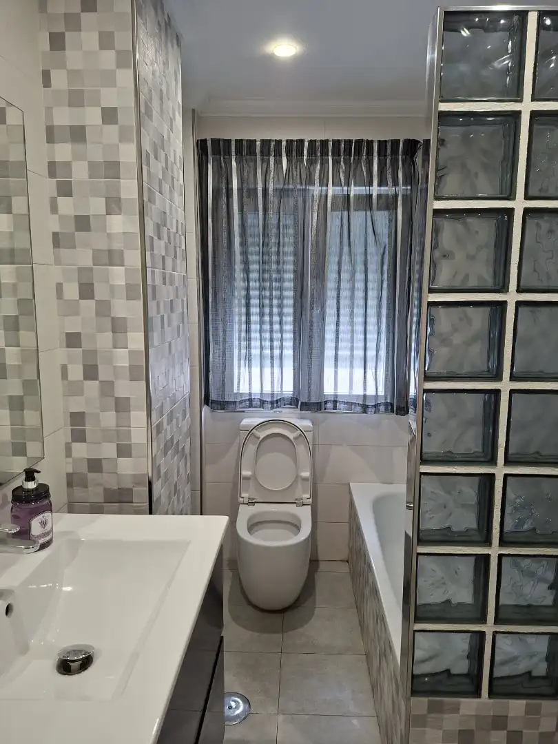 Badezimmer von Wohnung zur Miete in Castrillón mit Heizung, Terrasse und Möbliert