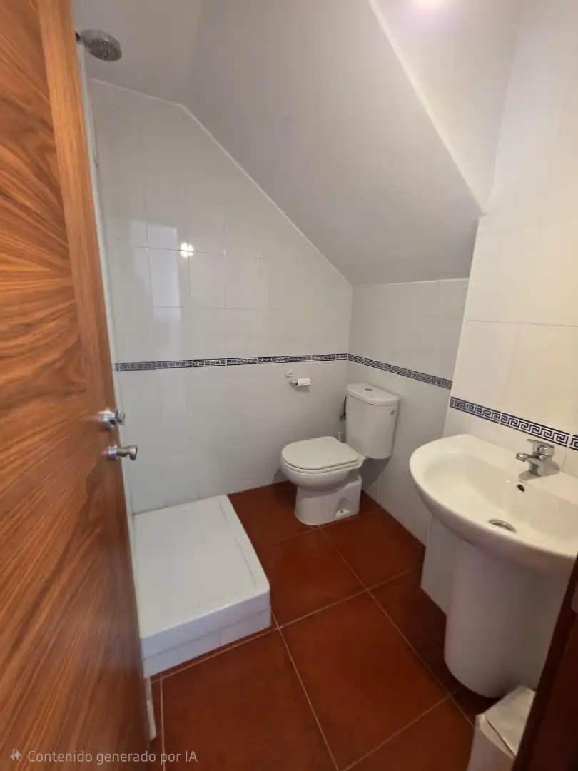 Baño de Casa adosada en venta en Campillos con Jardín privado, Terraza y Amueblado