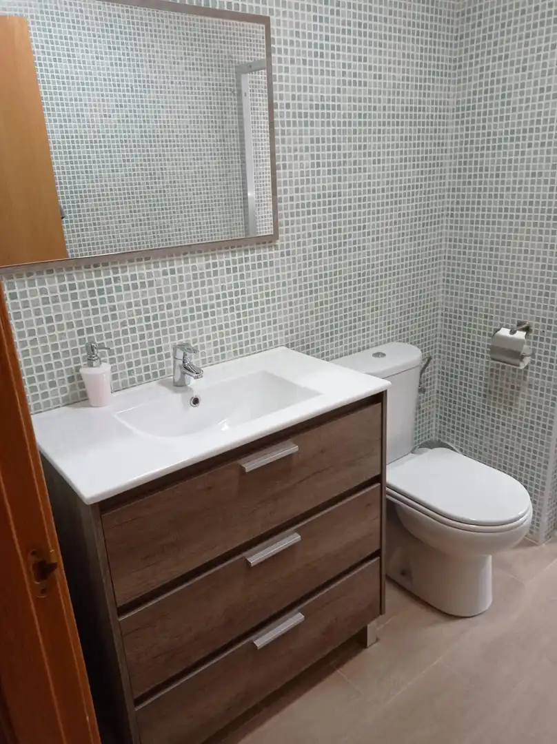 Baño de Piso en venta en Málaga con Aire acondicionado, Jardín privado y Terraza