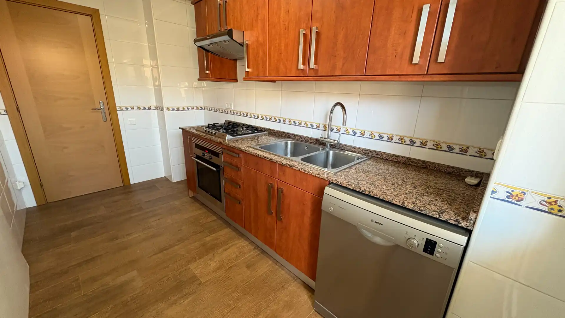 Küche von Maisonette zum Verkauf in Vallgorguina mit Klimaanlage, Heizung und Parkett