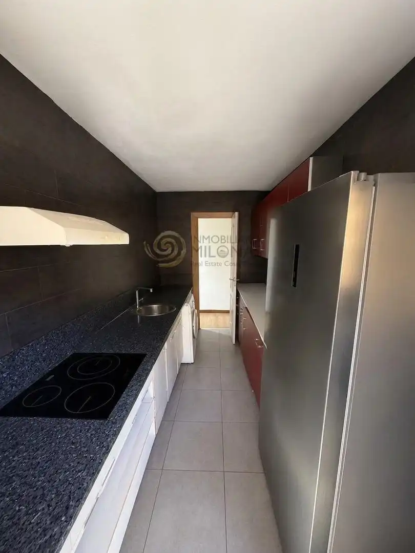 Apartment with terrace for sale in Calle MARQUES DE COMILLAS, imagen 5