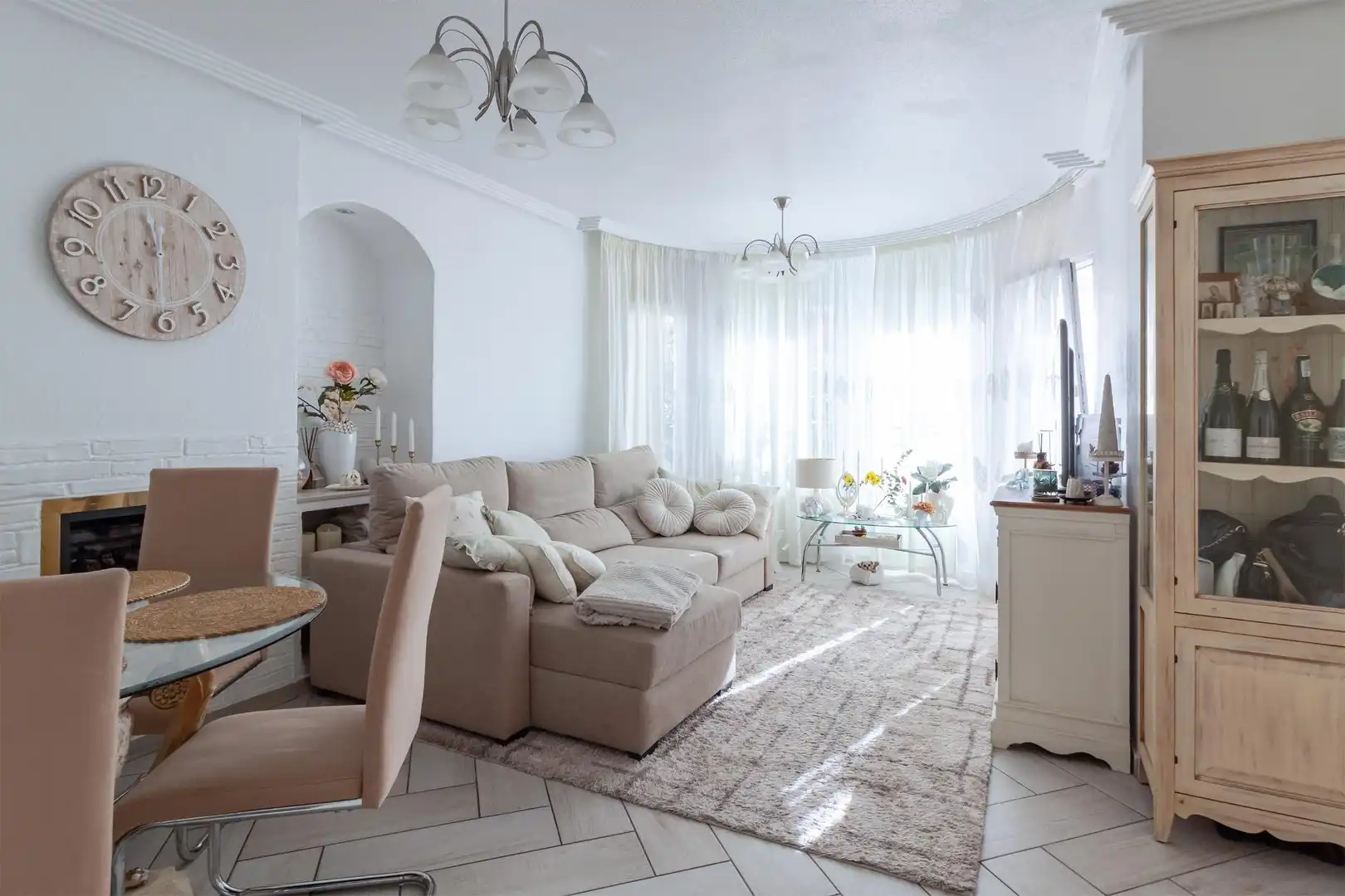 Sala d'estar de Casa o xalet en venda en Orihuela amb Aire condicionat, Calefacció i Jardí privat