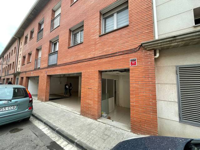Local comercial en Alquiler en de la Indústria en Vilanova del Camí