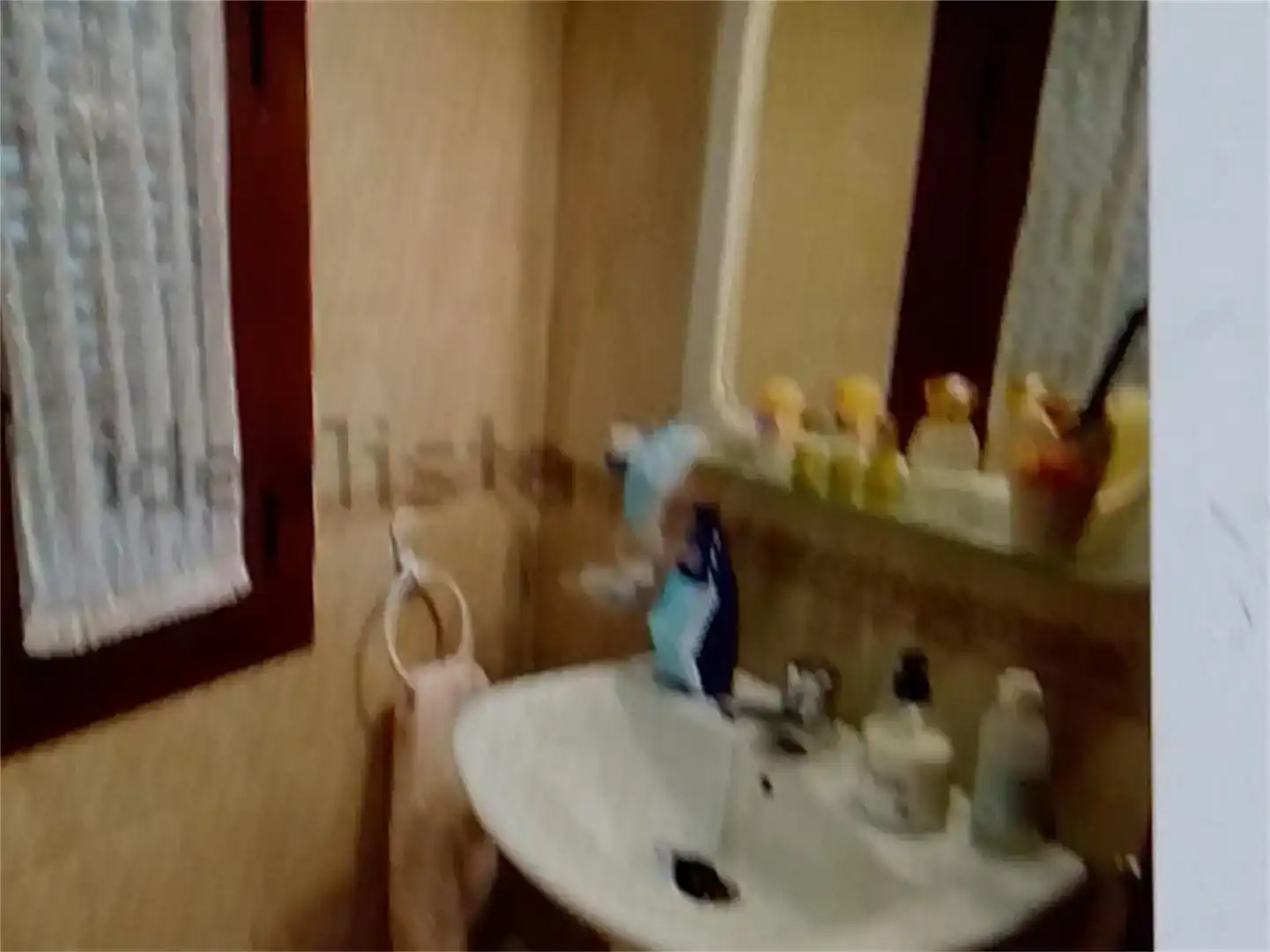 Bathroom of Houses for sale in Linares  with Air Conditioner and Balcony