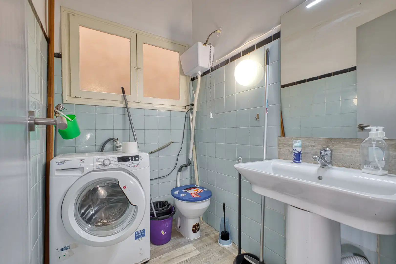 Badezimmer von Wohnung zum Verkauf in Jijona / Xixona mit Klimaanlage, Heizung und Parkett