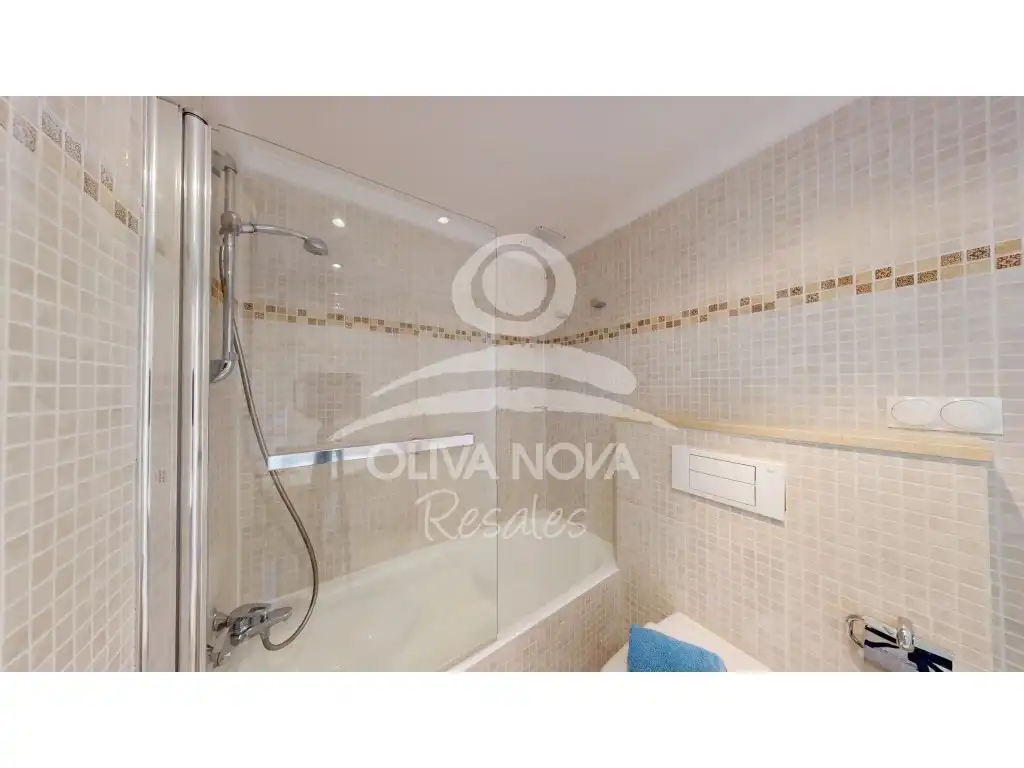 Bathroom of Apartments for sale in Dénia  with Terrace, Swimming Pool and Balcony