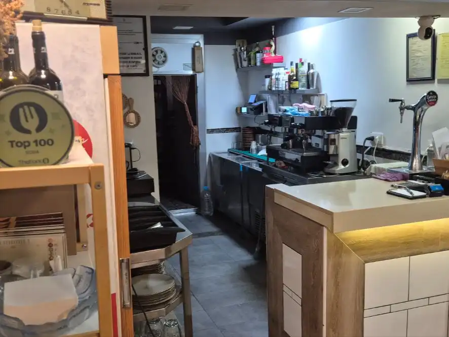 Local comercial en traspaso en Sant climent 8, imagen 4