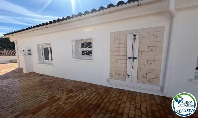 Exterior view of Attic for sale in Roses  with Terrace