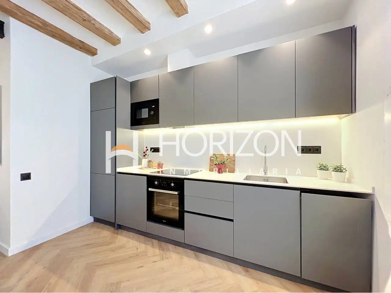 Küche von Wohnung zum Verkauf in Barcelona mit Klimaanlage, Heizung und Möbliert