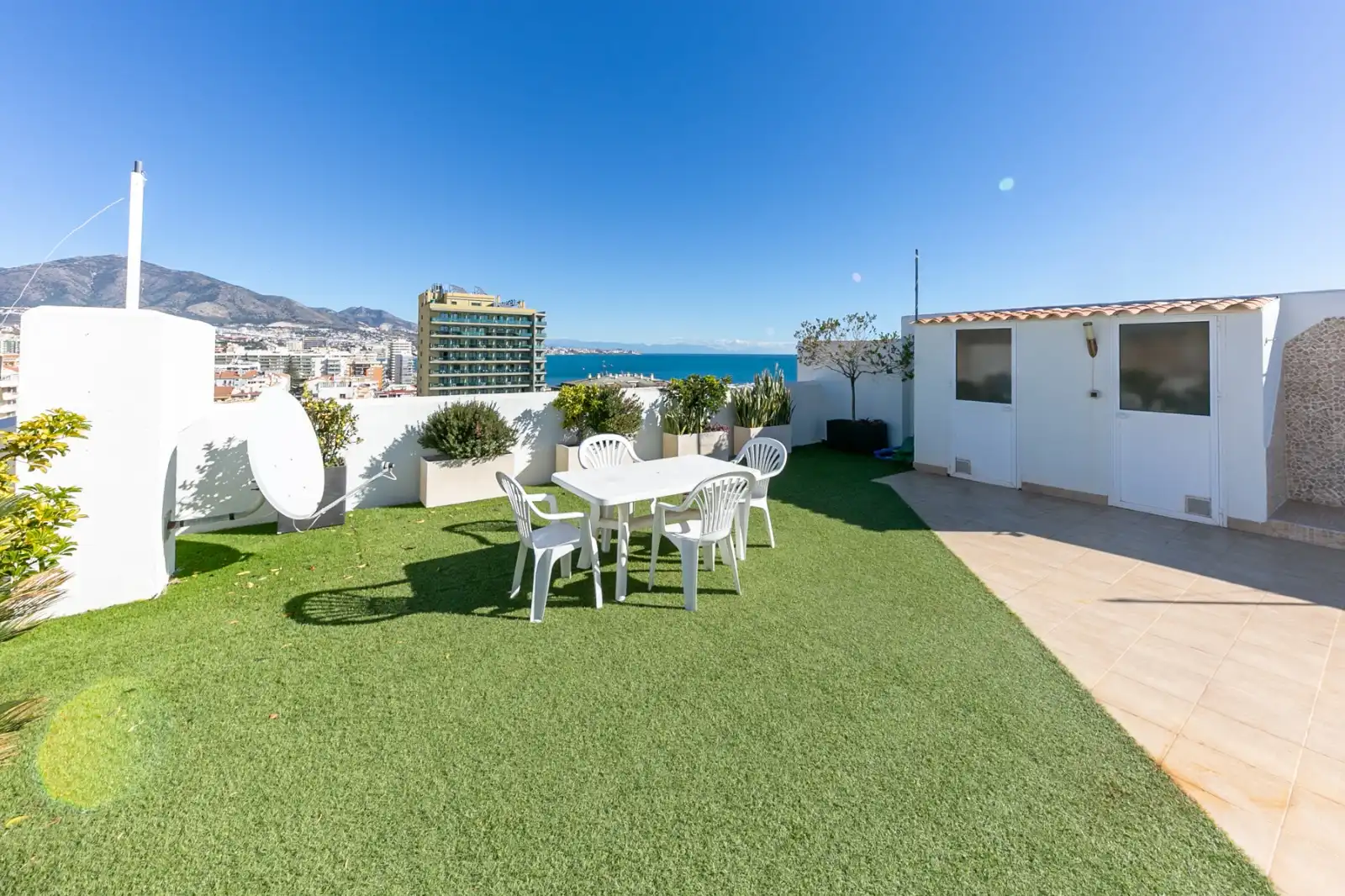 Terrasse von Dachboden zur Miete in Fuengirola mit Klimaanlage, Terrasse und Möbliert