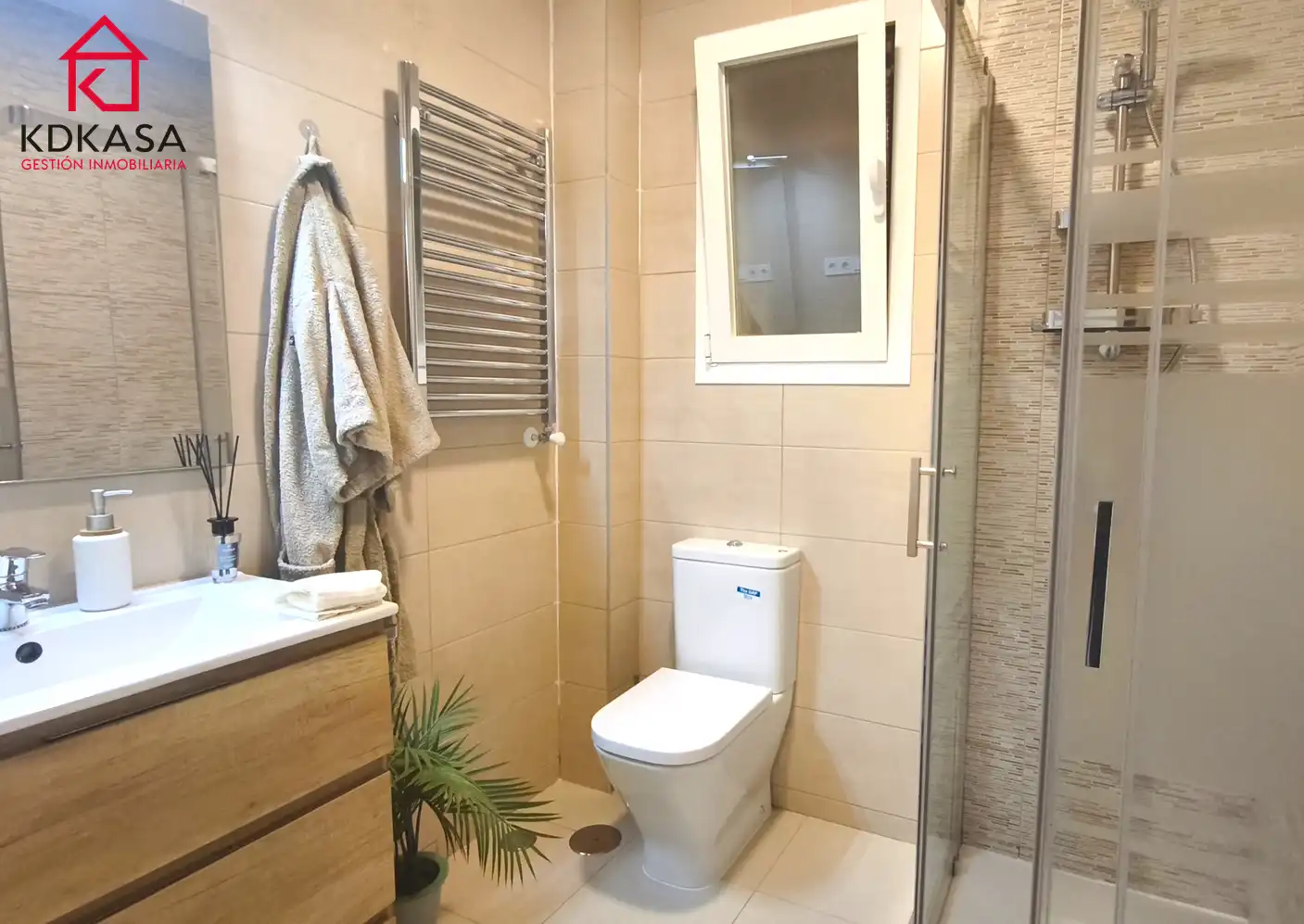 Baño de Piso en venta en Madrid con Calefacción, Horno y Lavadora