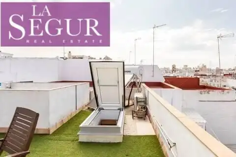 Terraza de Ático en venta en Cádiz con Aire acondicionado, Terraza y Amueblado