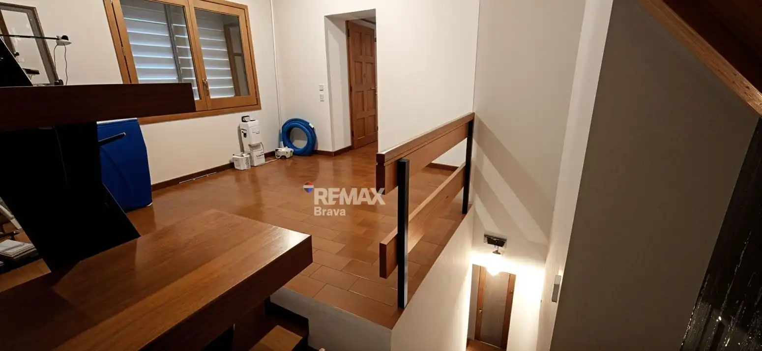 Casa adosada en venta en Celrà con Aire acondicionado, Jardín privado y Terraza