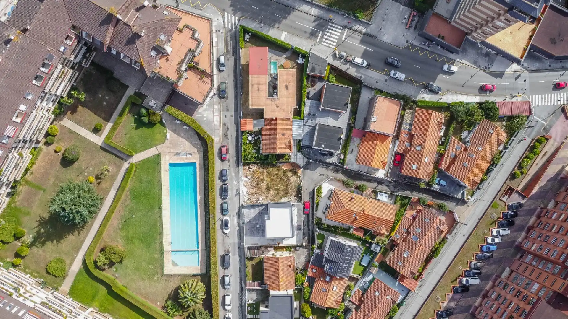 Vista exterior de Casa o xalet en venda en Gijón  amb Aire condicionat, Calefacció i Jardí privat