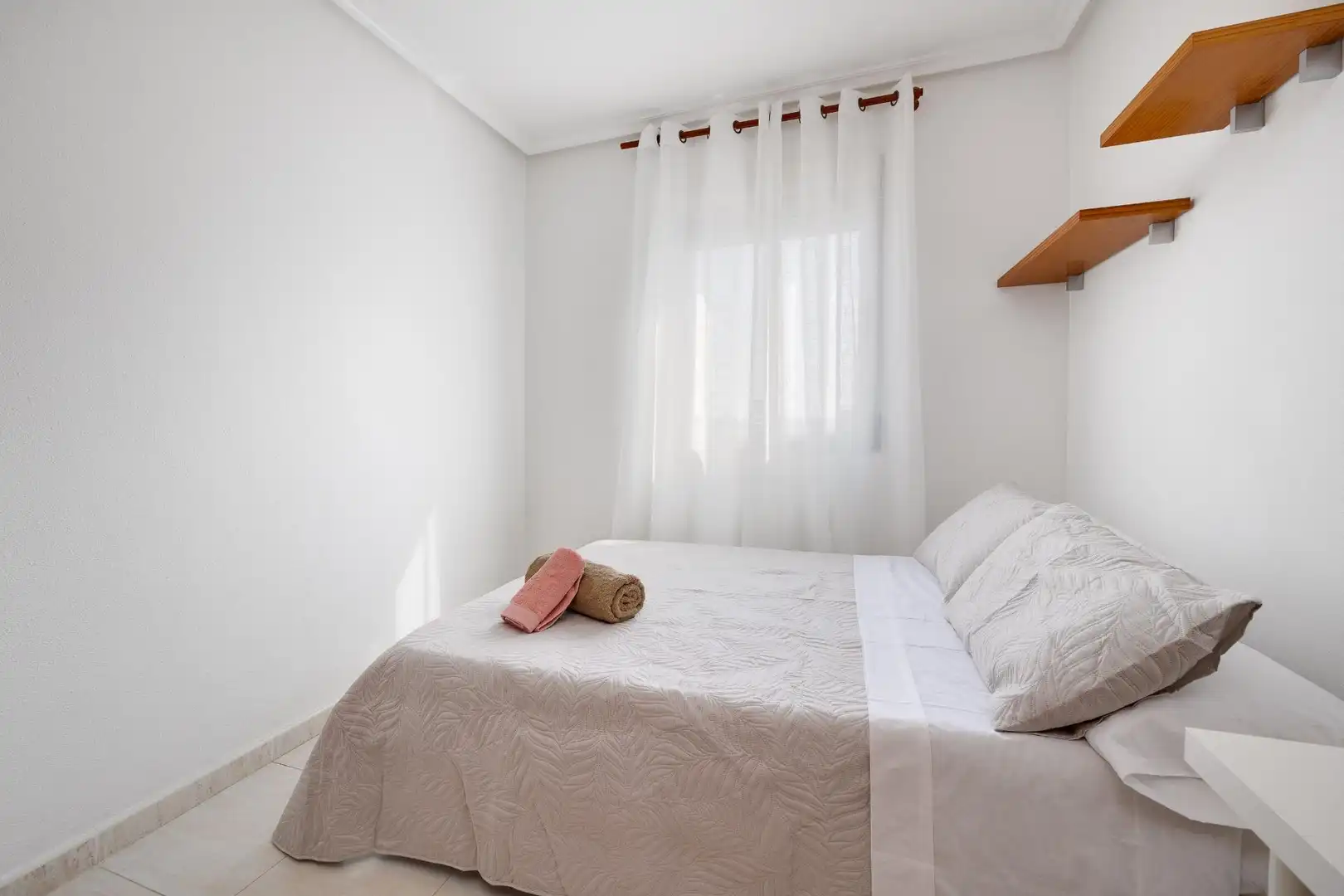 Habitación de Piso en venta en Orihuela con Aire acondicionado, Amueblado y Piscina comunitaria