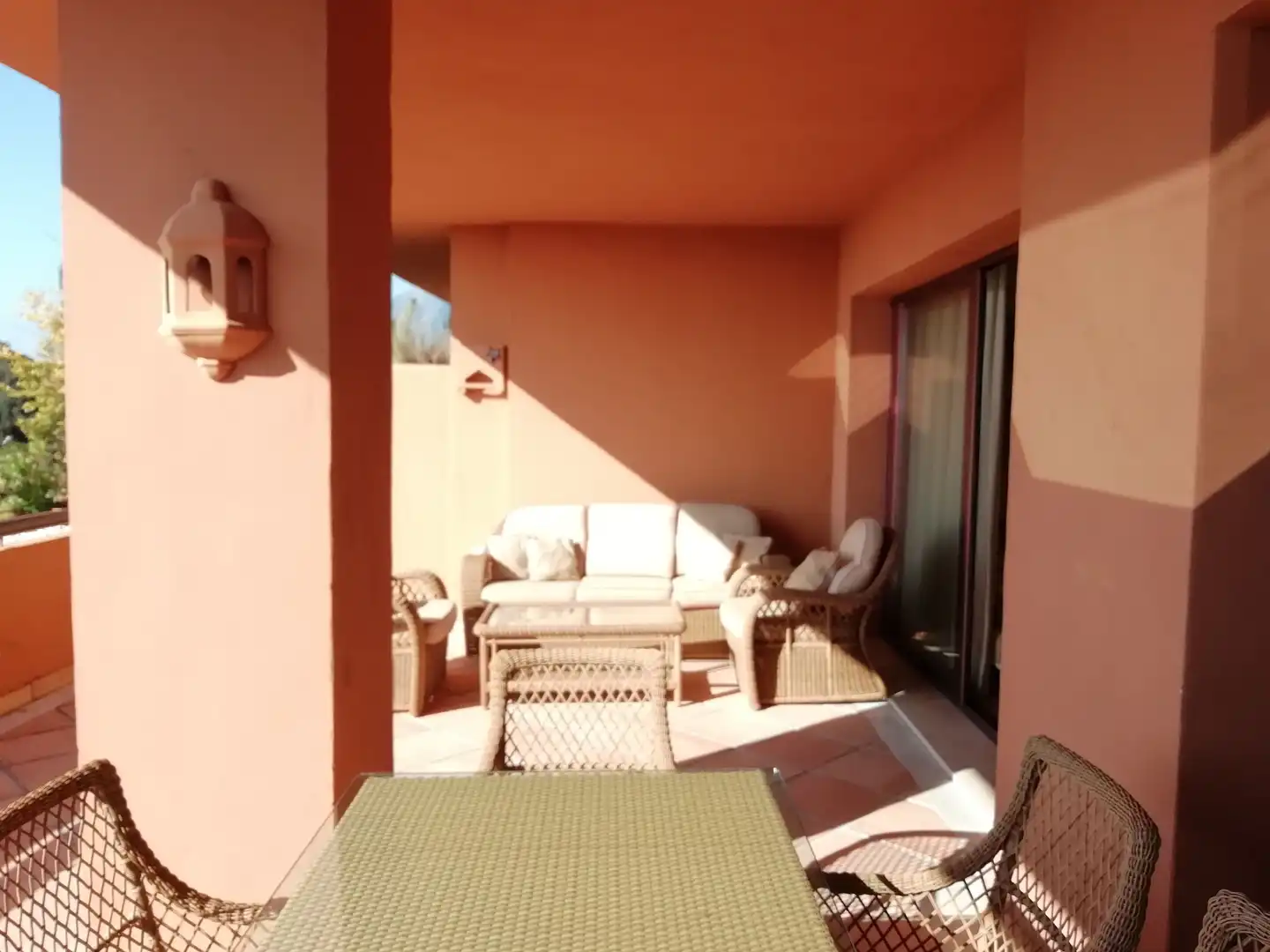 Terrasse von Maisonette zum Verkauf in Marbella mit Klimaanlage, Terrasse und Abstellraum