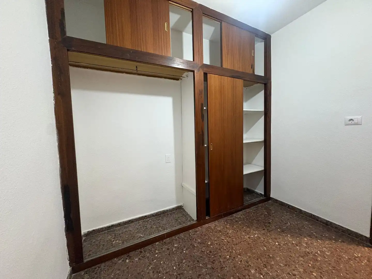 Schlafzimmer von Wohnung zum Verkauf in Parque de la Bombilla  